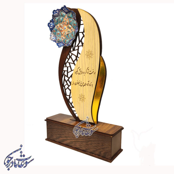 تندیس مدل نیلوفری