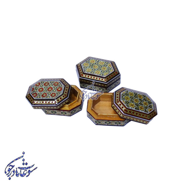 جا سکه ای تمام خاتم