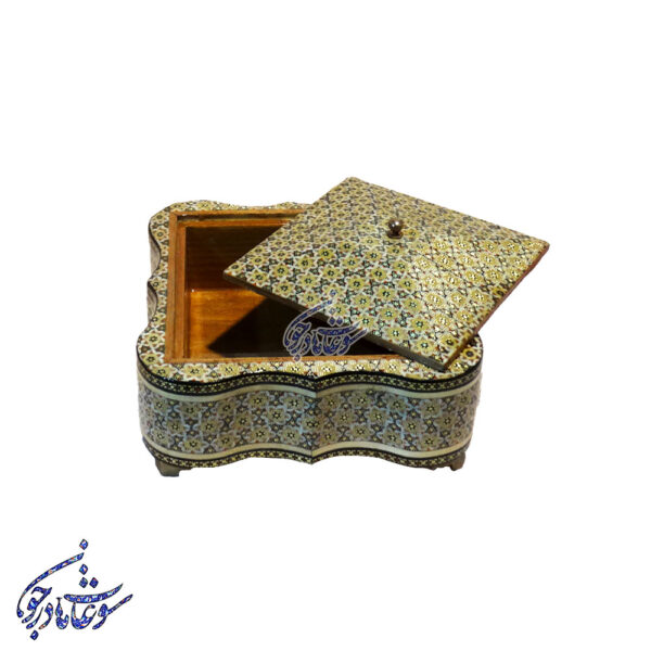شکلاتخوری دالبری خاتم سایز متوسط