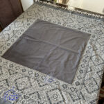رومیزی قلمکار مخمل تک رنگ 4 نفره - Image 4