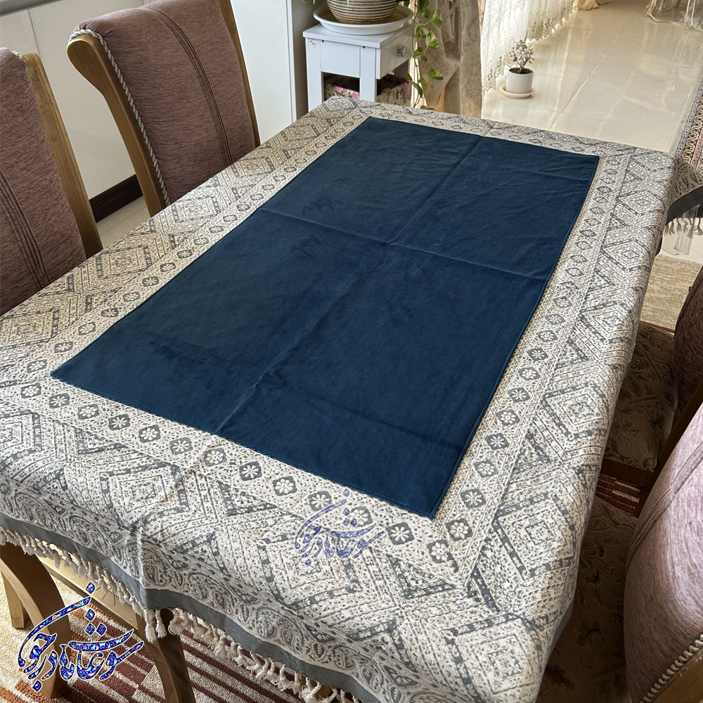 قلمکار مخمل سرمه ای 1.5در1 رومیزی قلمکار مخمل تک رنگ صادراتی - Image 1
